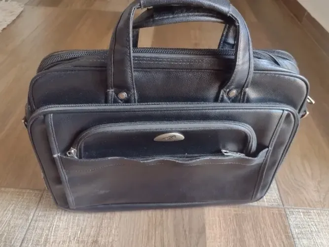 Pasta de Couro sintético KVN