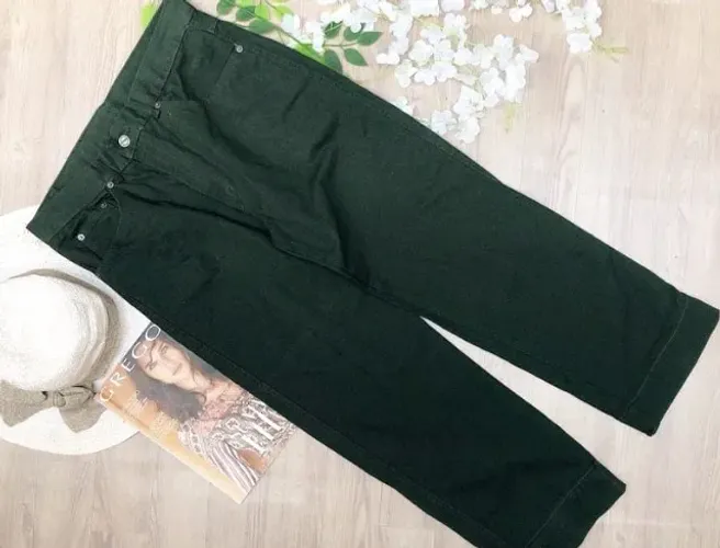 Calça Mom Jeans - Verde Exército - Veste até 40