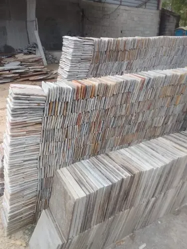 Pedra Ouro Preto 0,40 x 0,40