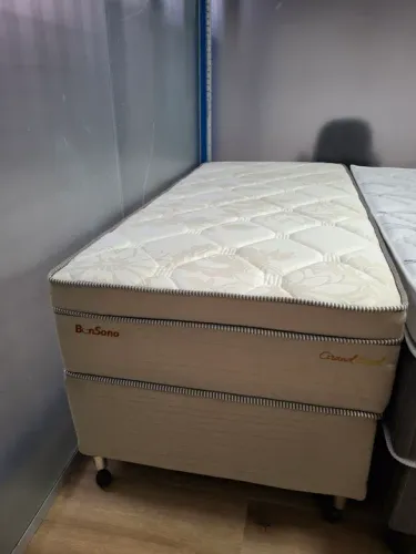 Conjunto box solteiro molas ensacadas Grand sued tecido malha fria 