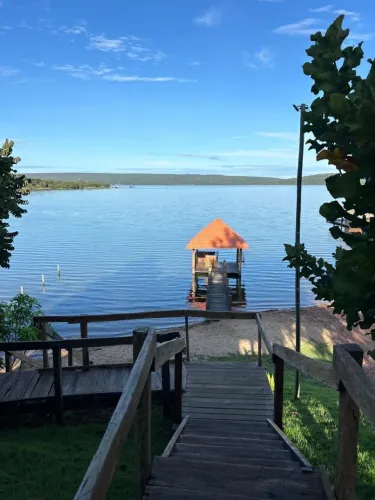 Vendo chácara na beira do lago 