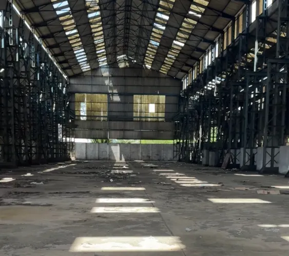 Galpão 3.100 m2 - na Av. Fernandes Lima 