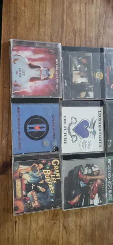 Cds  Alternativos de várias bandas maioria novos e lacrados 