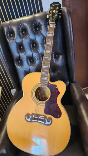 Violão Epiphone EJ-200 CE