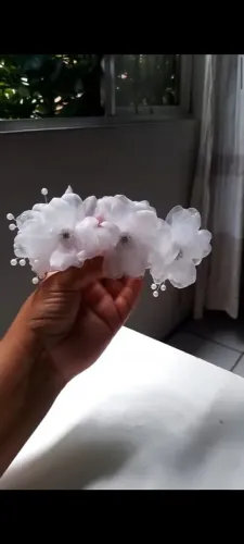 Arranjo para cabelo 