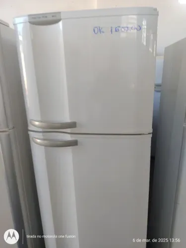 REFRIGERADOR ELECTROLUX DF 38 360L