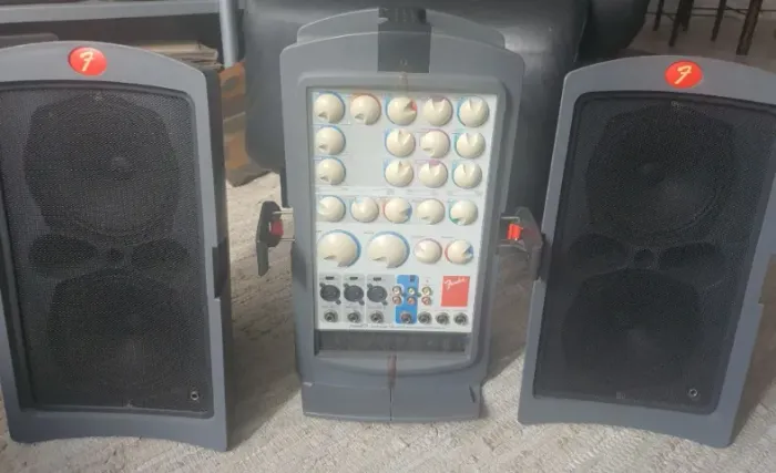 Sistema de som Fender Passport P150