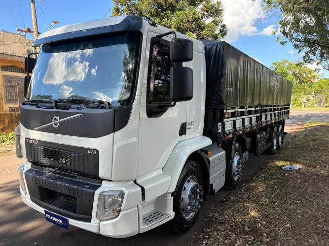Volvo VM 330 I-SHIFT Bitruck Carroceria graneleira