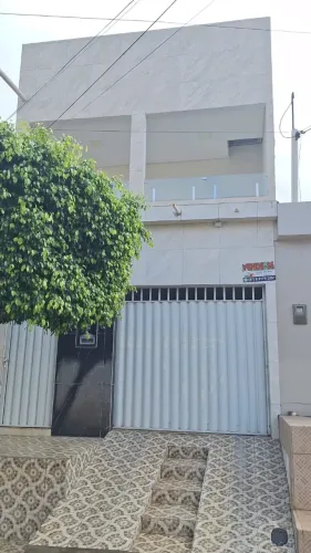  Excelente Casa Duplex à Venda em Serra Talhada - Localização Privilegiada!