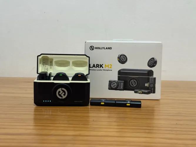HOLLYLAND LARK M2