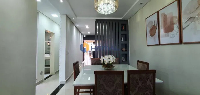 Casa/Sobrado com 3 quartos à venda, 249 m² por R$ 1.100.000 - Jardim Monte Rei - Maringá/P