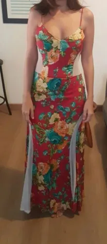 Vestido longo floral com fenda