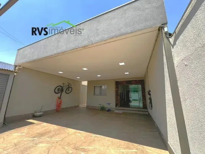 Casa Vila Alzira - Aparecida de Goiânia - GO, 3 quartos, área de lazer com piscina.