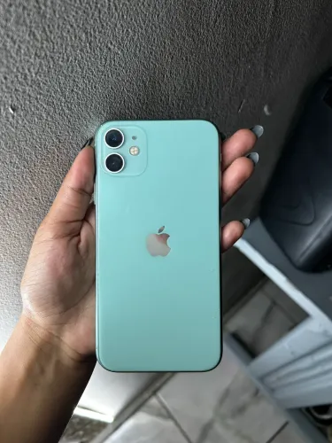 iPhone 11 verde