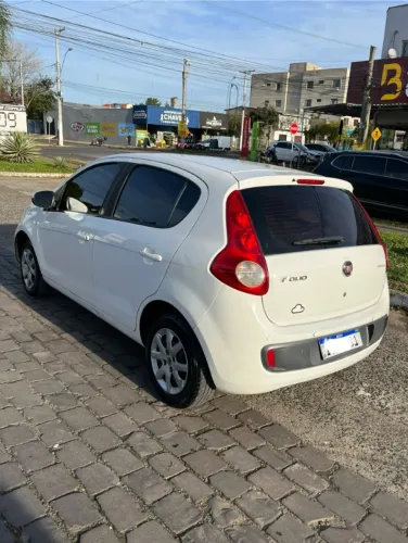 Fiat Palio Attractive 1.0 EVO Fire Flex 8V 5P 2013