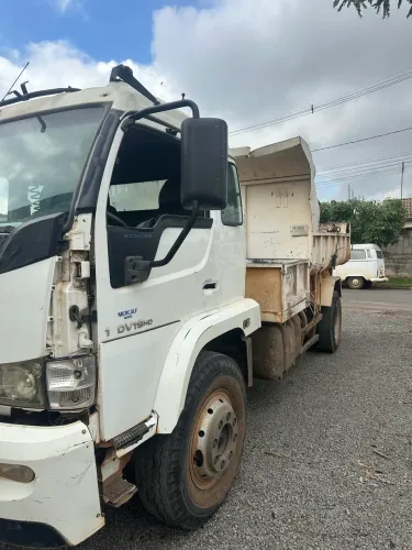 Caminhão iveco vertis 130v19