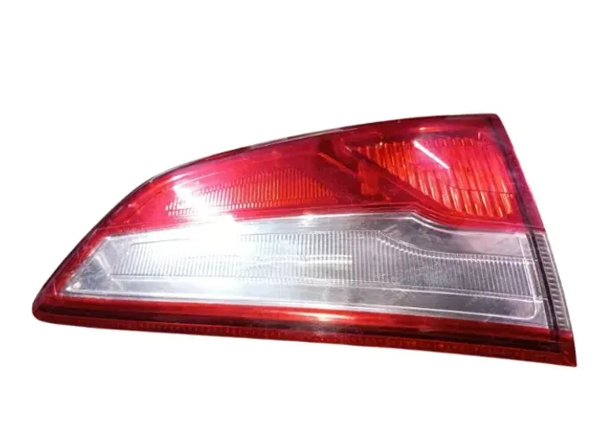 Lanterna tampa traseira esquerda  Ford Ecosport 2012/2018 com detalhe