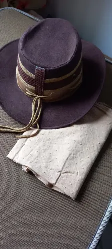 Chapéu de Boiadeiro Marrom + Pano (Umbanda)