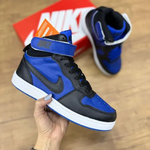 Tenis nike court botinha
