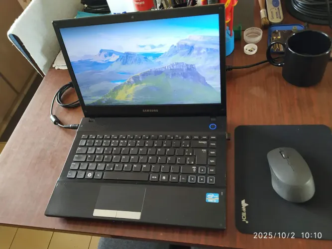 Notebook Samsung NP300, Core i3, 8GB, SSD 120GB, 14"