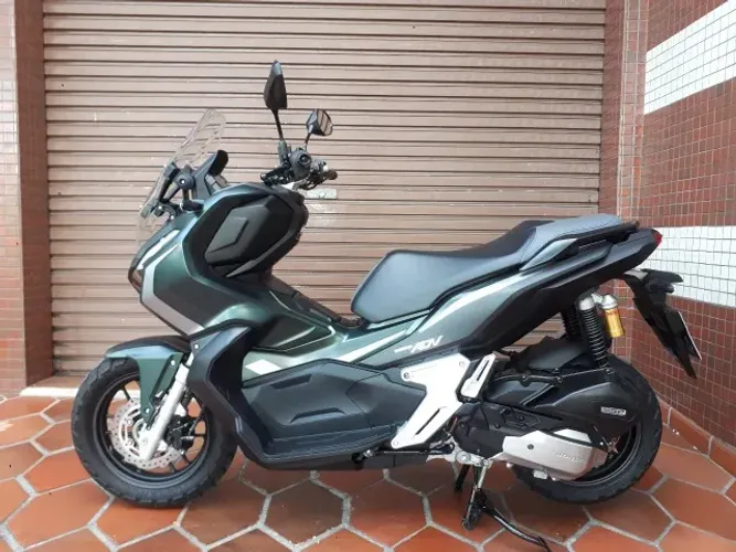 Honda ADV 150 ABS 2024. 