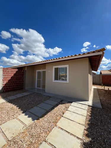 Casa com dois quartos no condomínio Flor de Guarujá 