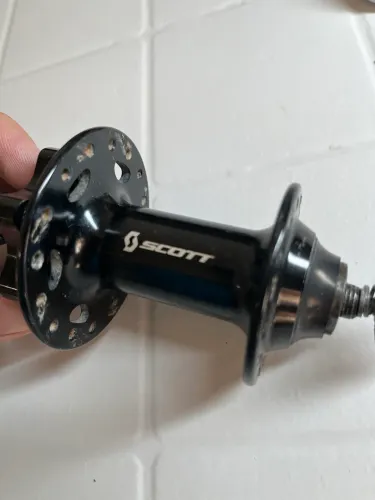 Cubo scott dianteiro 32 furos (blocagem)