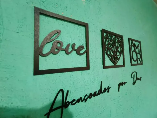 Kit Decoração de Parede - Frase "Abençoados por Deus" + 3 Quadros