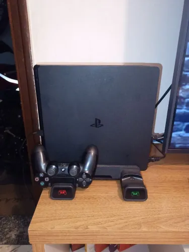 Ps4 slin 500g 1 controle