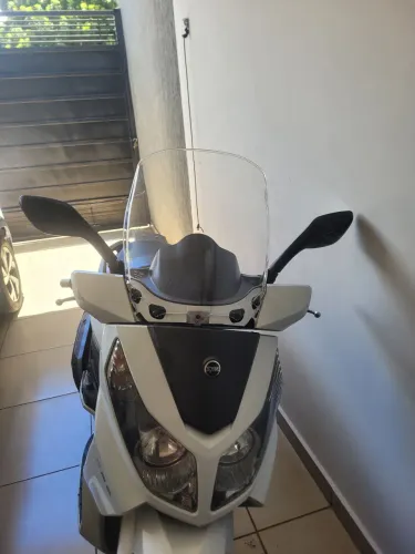 Dafra Citycom 300i, 2019 Automática em bom estado de conservação !