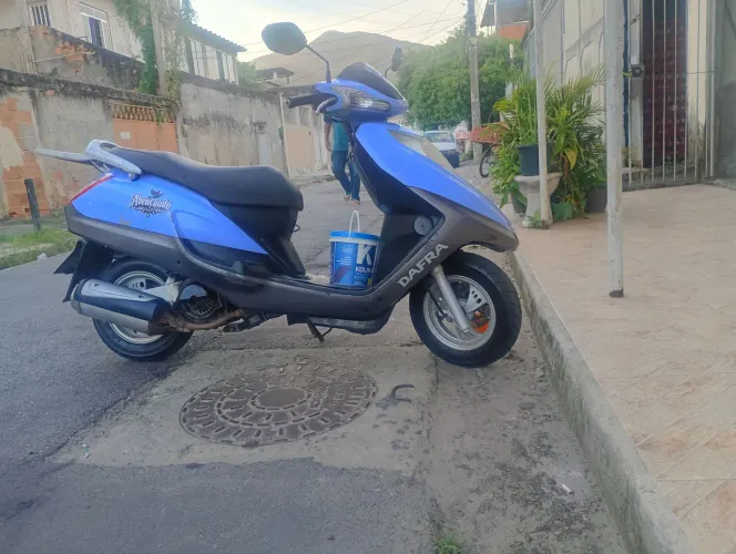 Dafra smart 125 moto filé em dia muito boa pra trabalhar