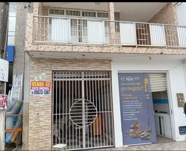 Vendo Prédio em Itabaiana-Se em frente ao Campo de Futebol próximo à Praça de Eventos