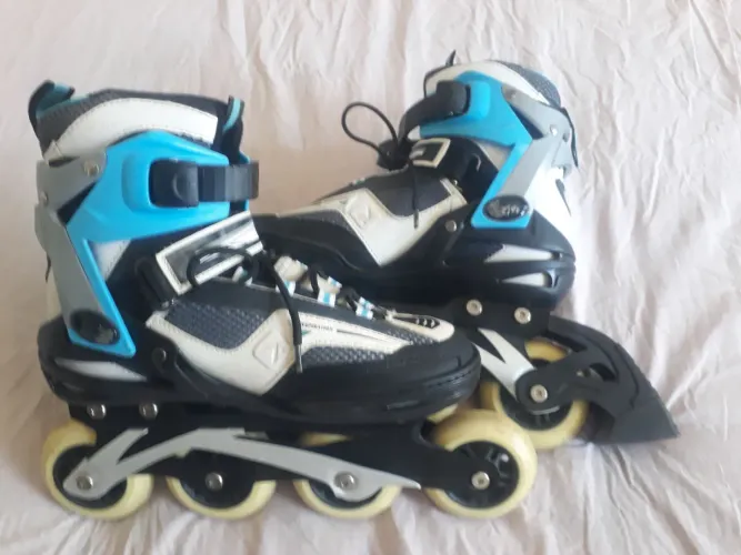 Vendo patins em ótimo estado de conservação
