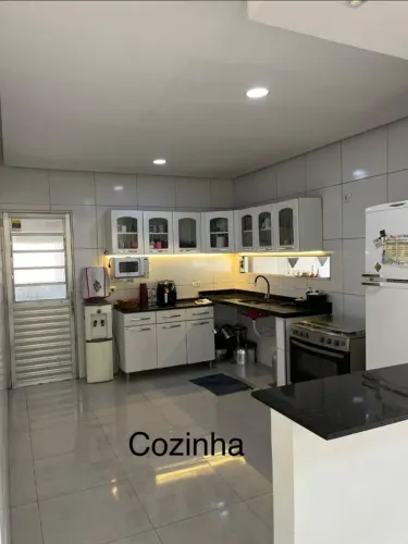 Casa com sitio no quilombo 2 nova com 4 quartos garagem para 2 carros.