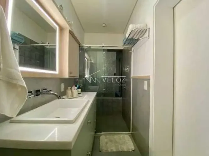 Casa de Vila : / Residencial / Glória