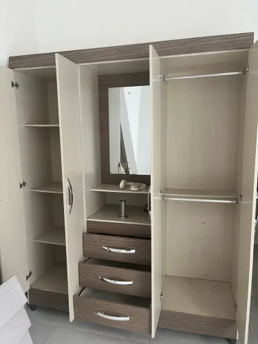 Guarda roupas 4 portas solteiro
