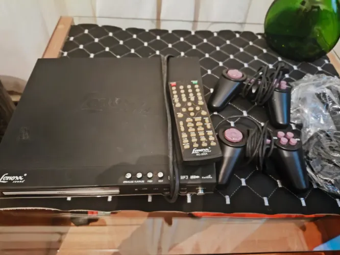 DVD Player Lenoxx Sound, modelo DK-417.