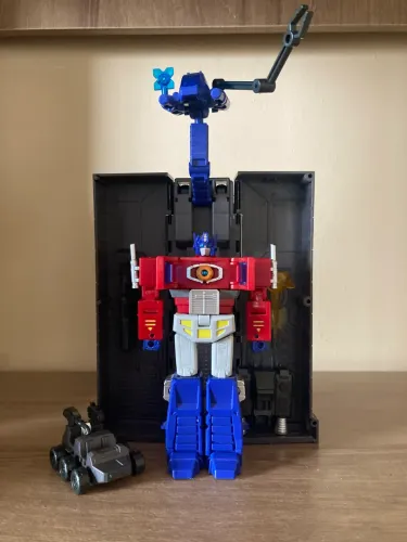 Optimus prime KO - Escala Legends