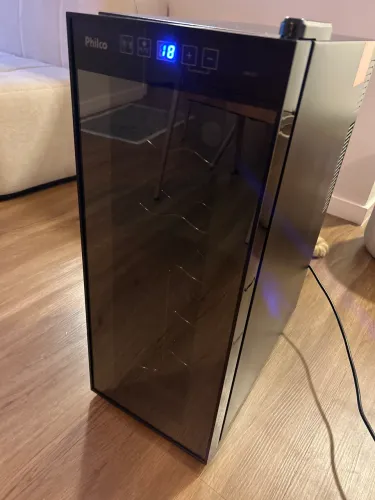 Adega Philco 12 garrafas