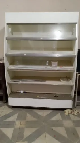 Vendo vasca expositor,pães e outros valor $700