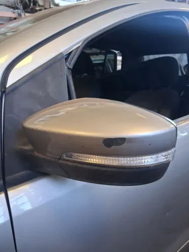 Retrovisor elétrico lado esquerdo com pisca fox 