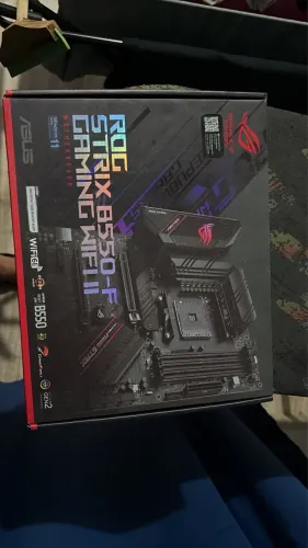 Placa-Mãe ASUS ROG Strix B550-F Gaming WiFi II