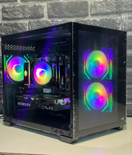 PC Gamer - RYZEN 7 5700x - RTX 3070