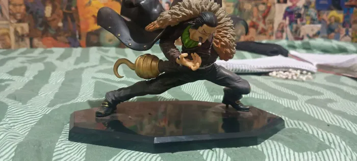 Crocodalle action figure one piece