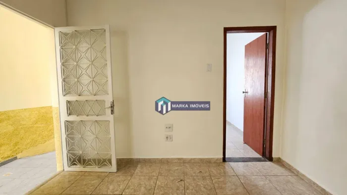 Casa com 2 dormitórios para alugar, 64 m² por R$ 1.575,99/mês - Santa Terezinha - Juiz de