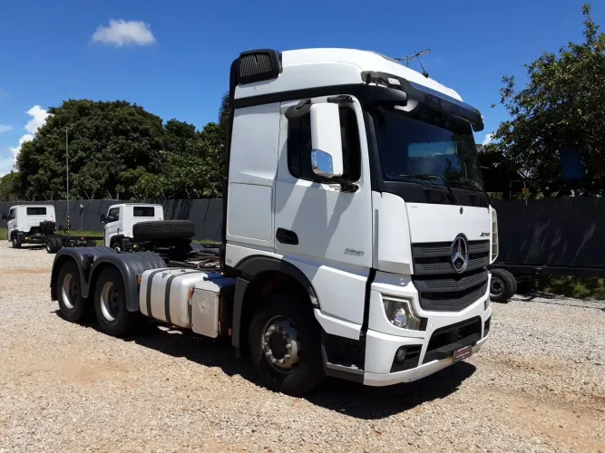 Mercedes-Benz Actros Actros 2651 MP5 LS 6x4 2p (diesel)(E5) 2021/2022 Vamos Seminovos Caça