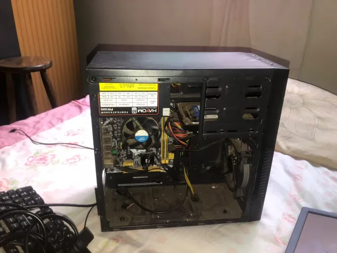 Vende-se pc gamer usado mais em bom estado