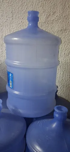 Garrafão de água mineral 20 litros
