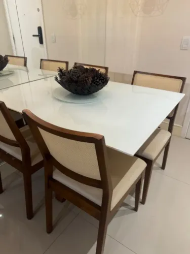 Conjunto mesa com 4 cadeiras
