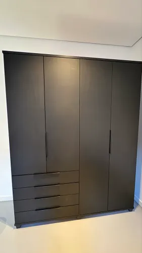 Guarda-roupa Casal 4 portas Preto [Semi-novo]